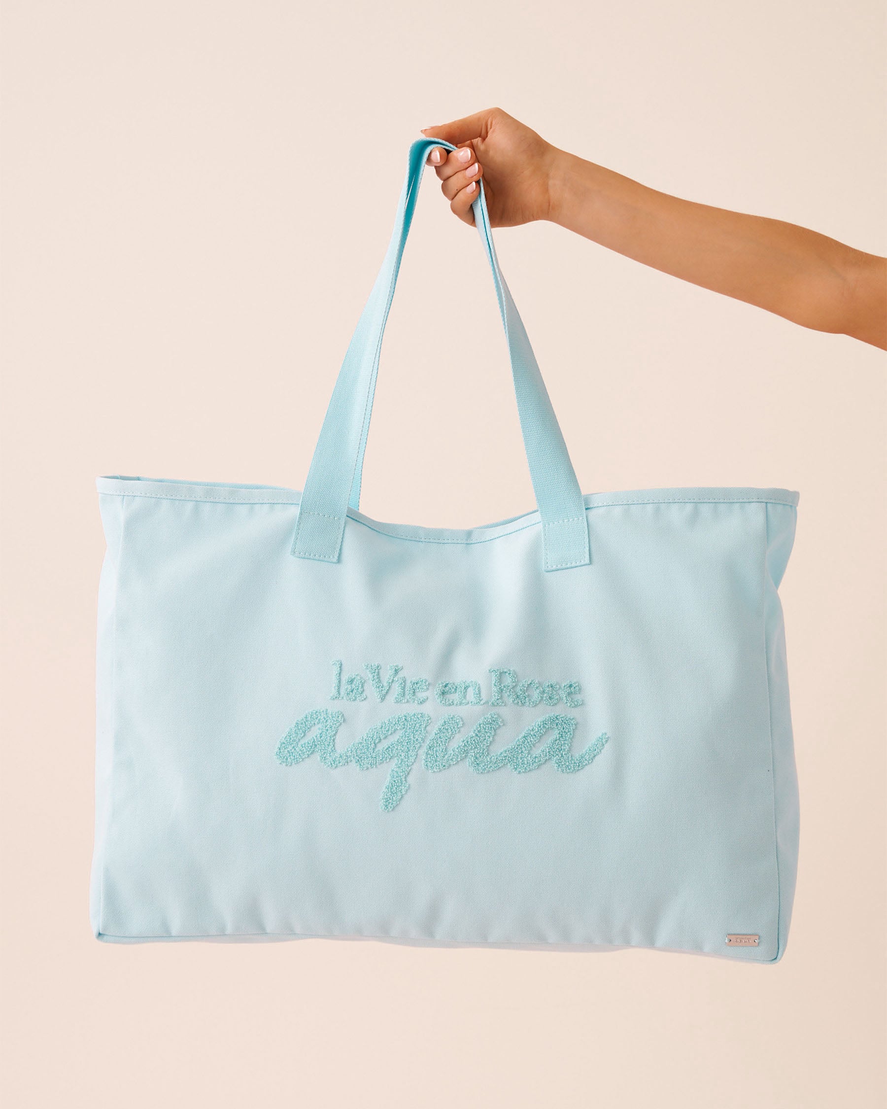 La Vie en Rose Beach Bag