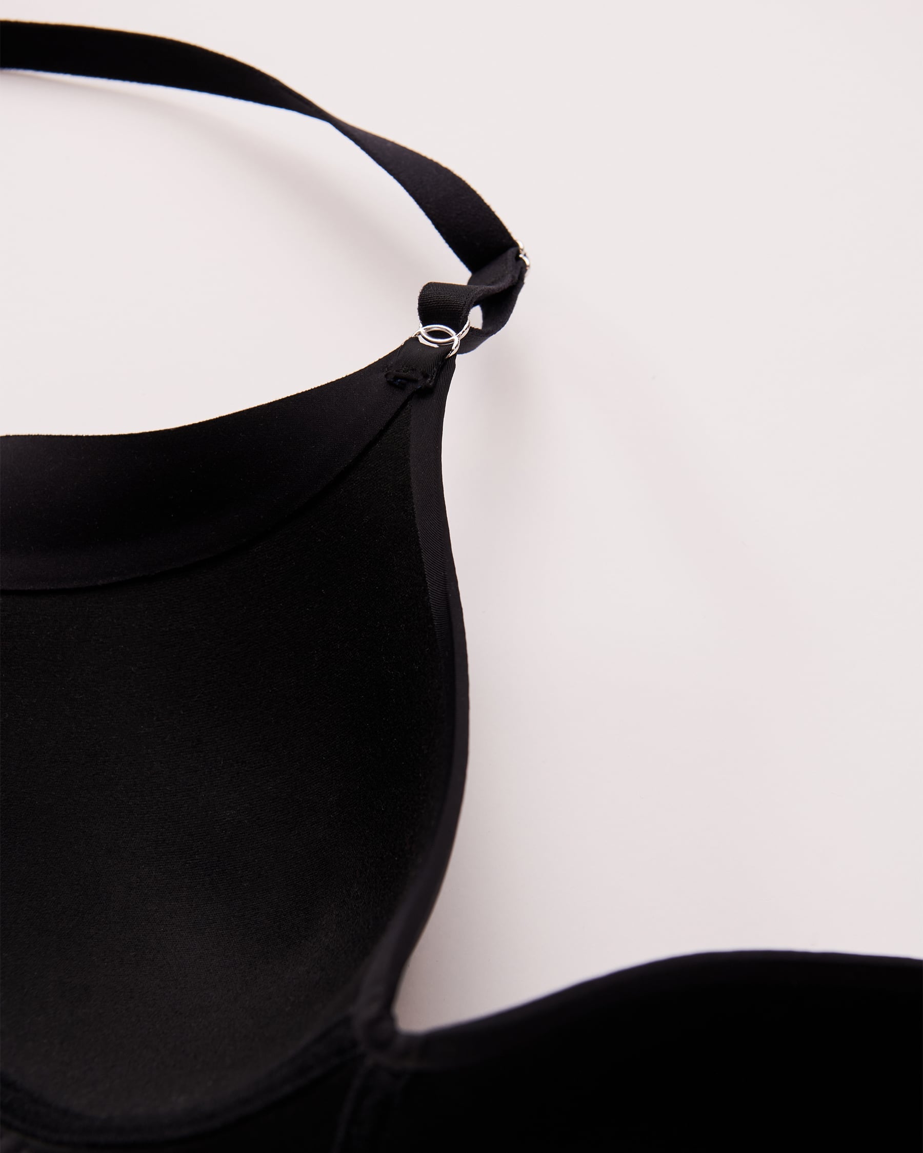 Lightly Lined Wireless Sleek Back Bra