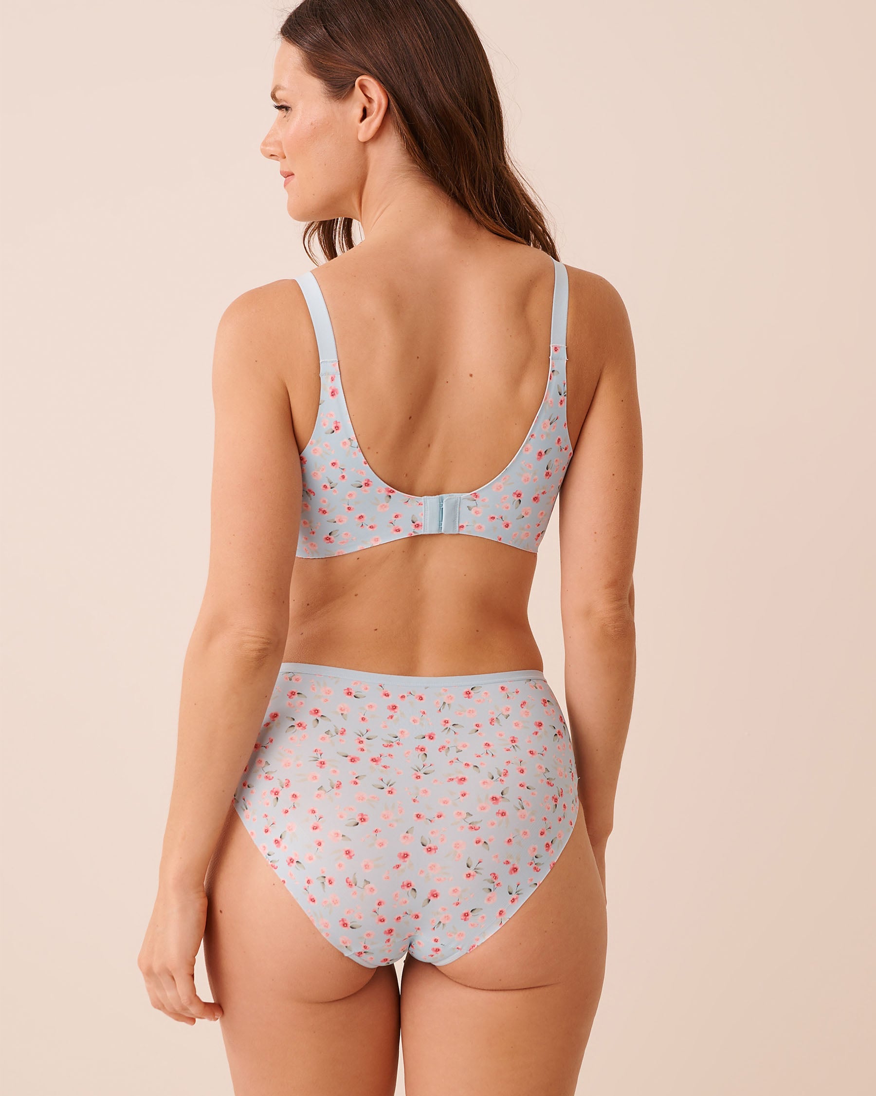 Lightly Lined Sleek Back Bra
