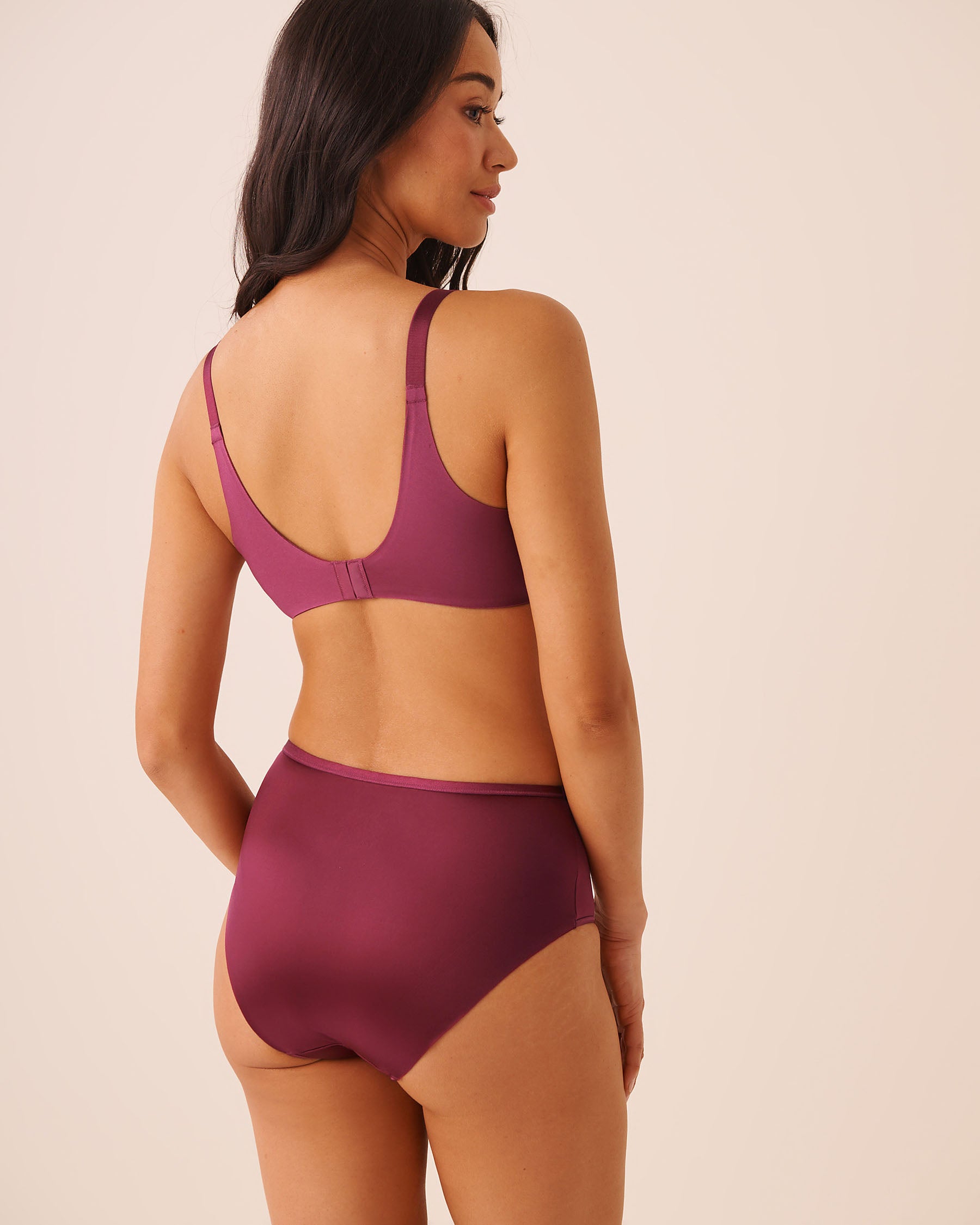 Lightly Lined Sleek Back Bra