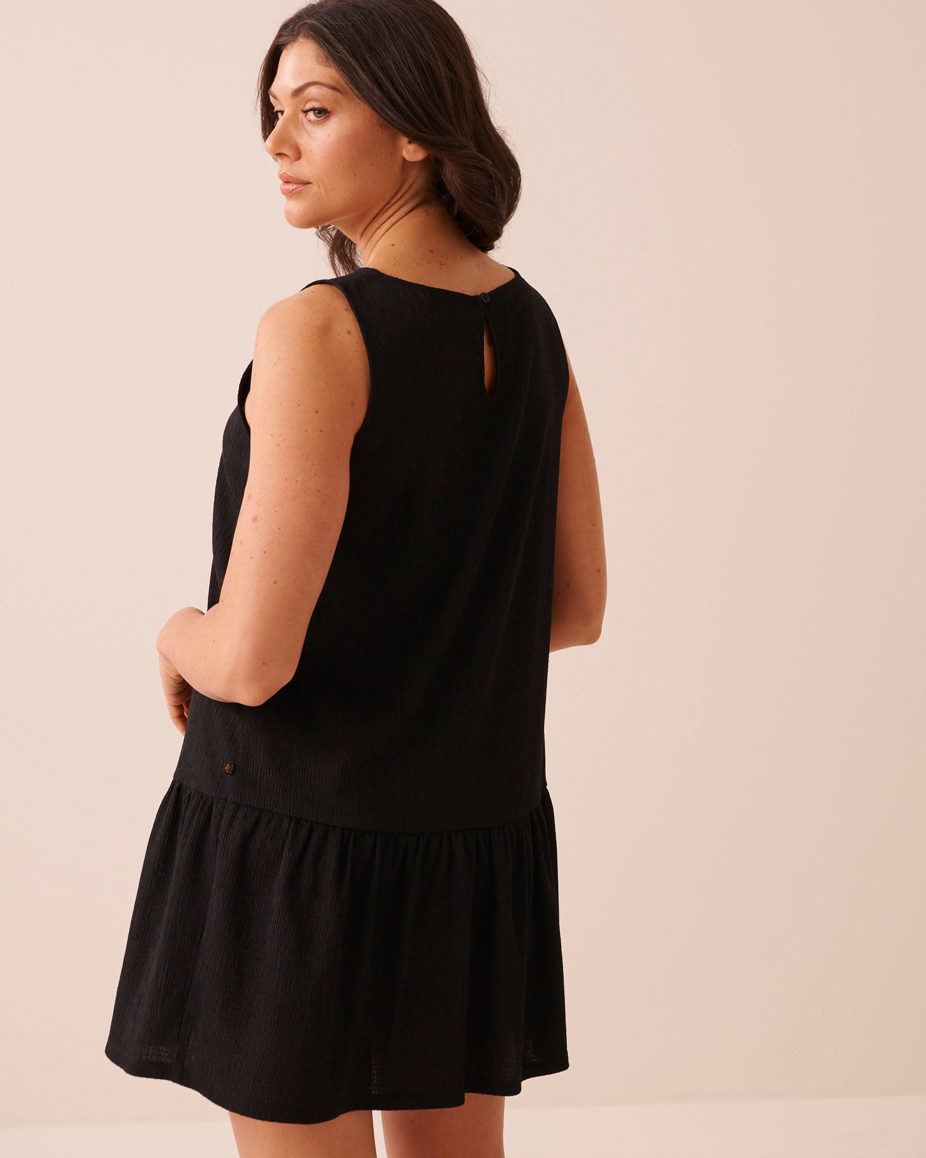 Ruffled Crepe Knit Short Dress