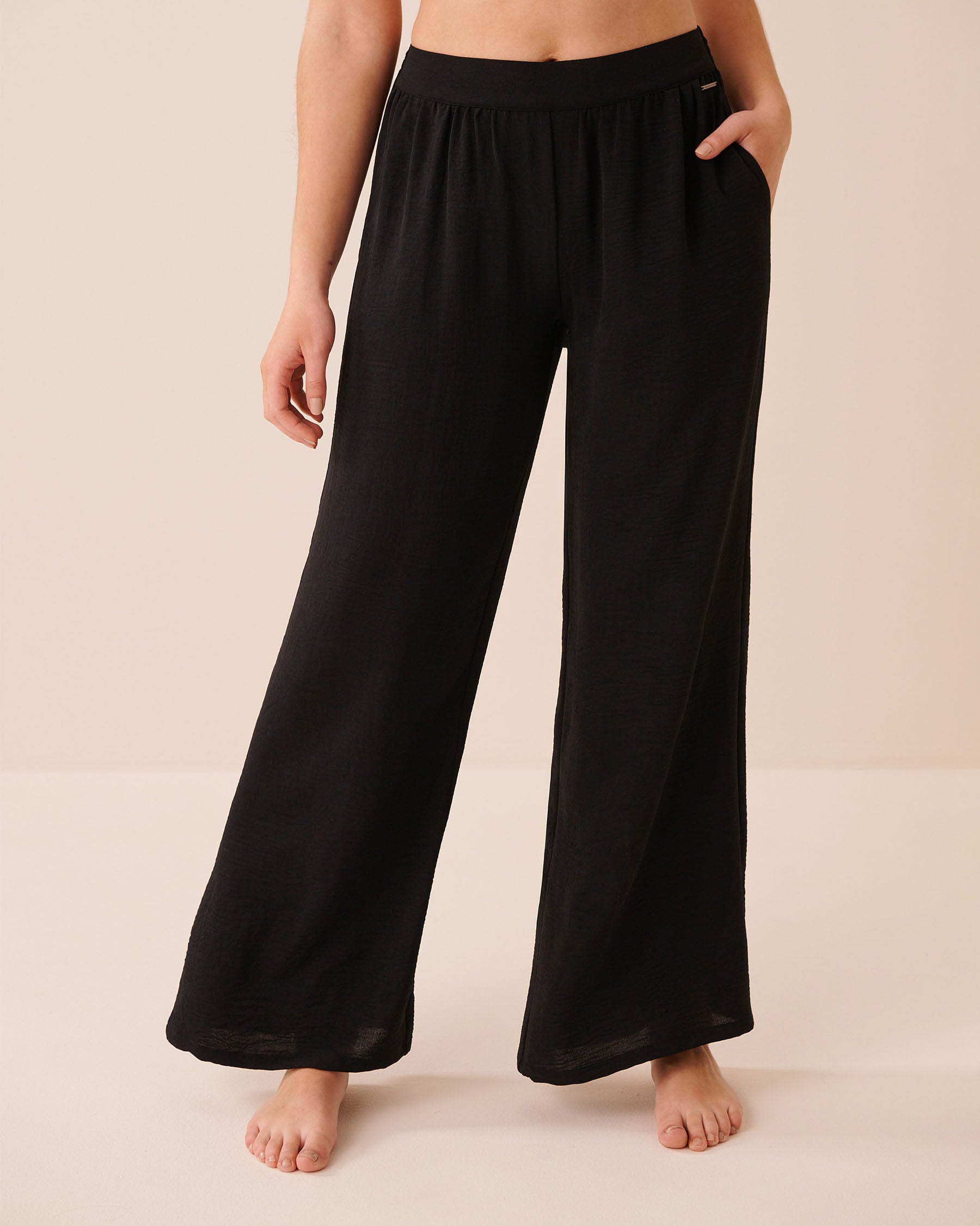 Wide Leg Crinkle Pants